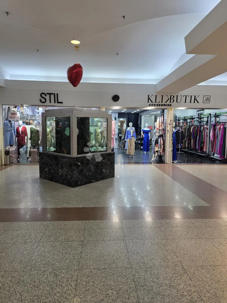 top prostor 49 m2 importanne centar s galerijom 22m2 - slika 1