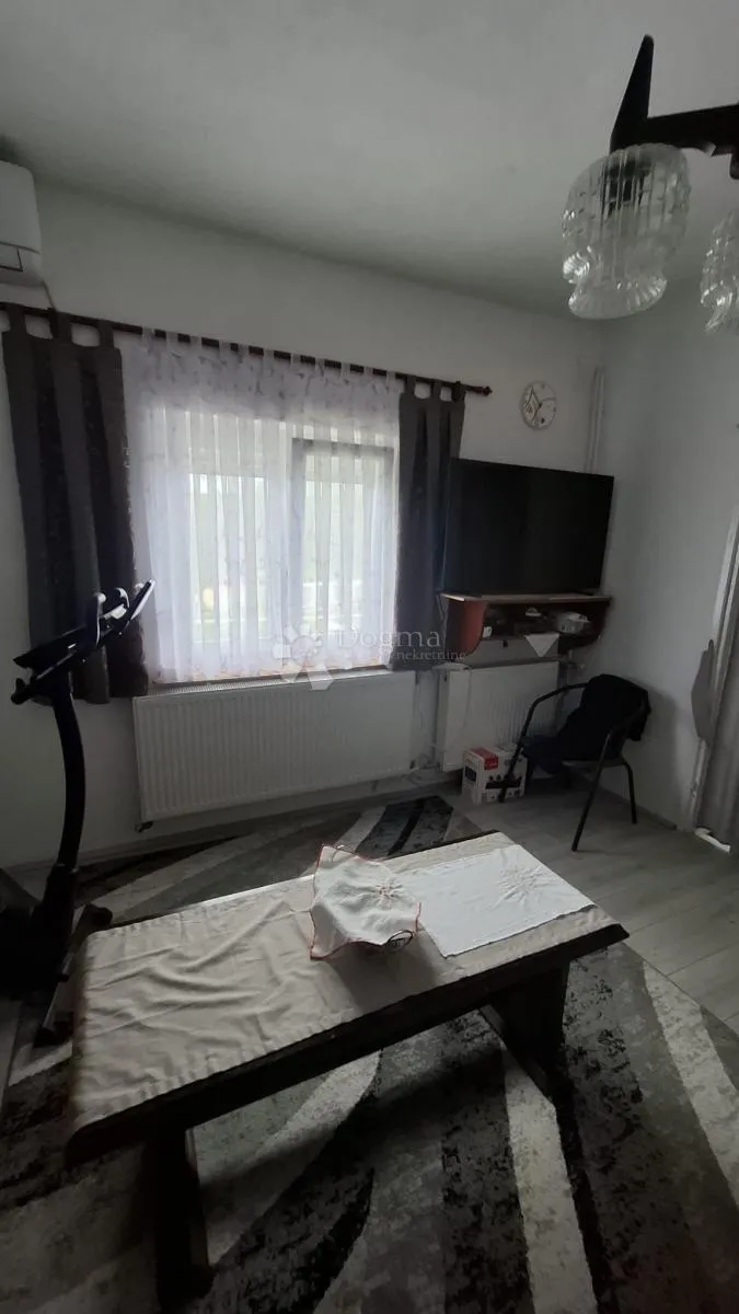 kuća sa pogledom na zrmanju - slika 16