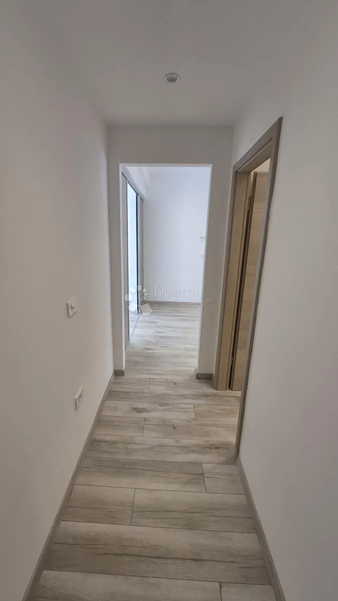 dvosobni stan u centru pule površine 72,83 m2 - slika 16