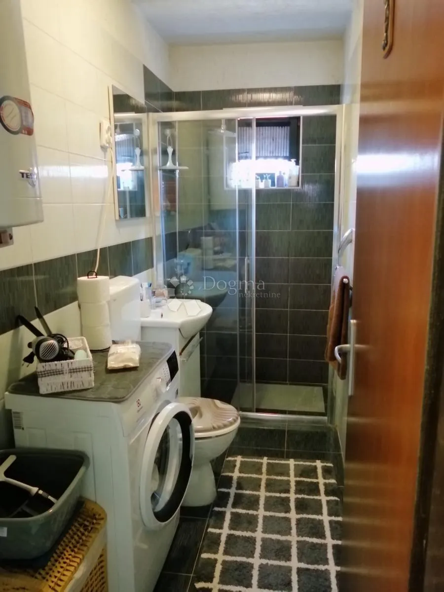 grebaštica - stan u kući - etažno vlasništvo - slika 10
