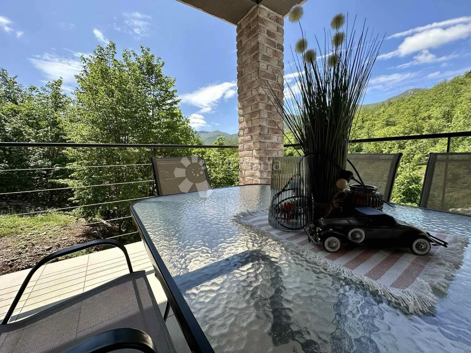 charming stone house with a pool - slika 42