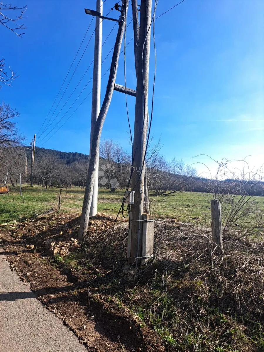 prodaje se građevinsko zemljište vrhovine - slika 2