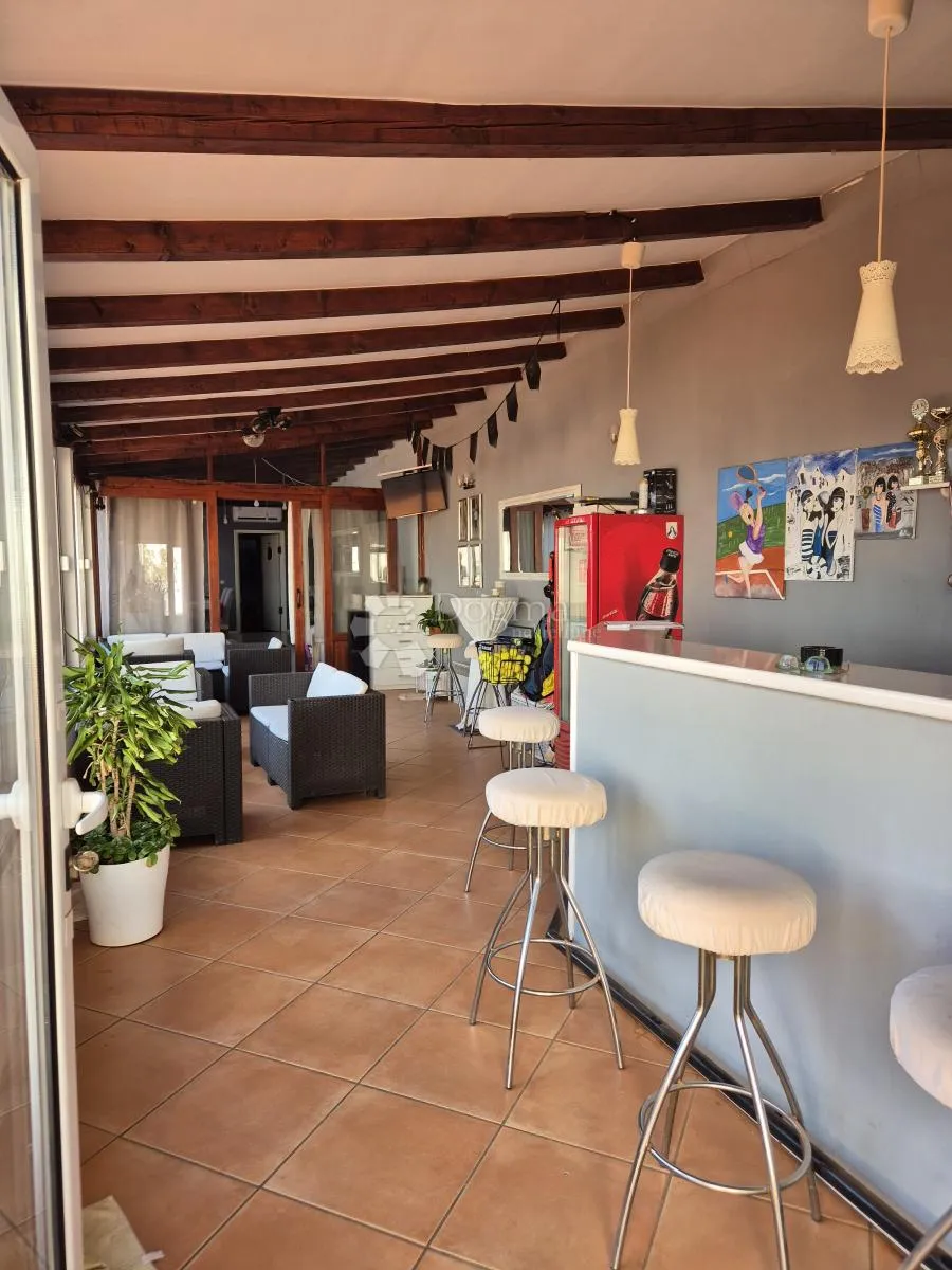 šibenik/zablaće- jedinstveni kompleks uz more: apartmanske kuće s teniskim terenom i bazenima - slika 28
