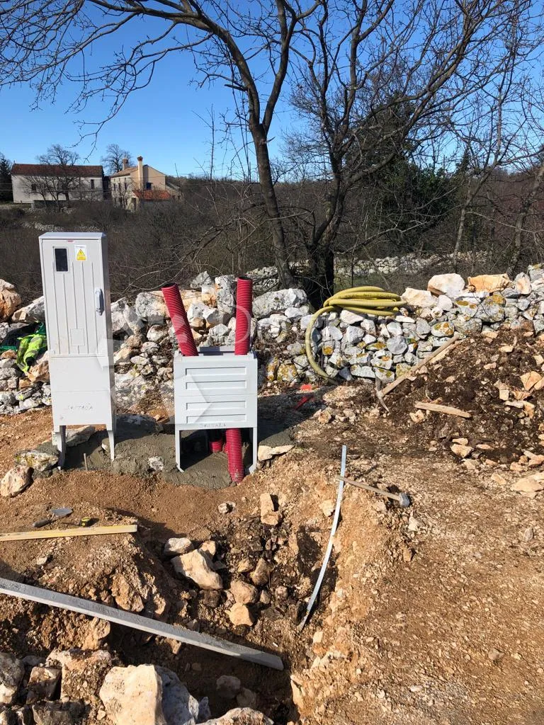 zemljište s građevinskom dozvolom - slika 11