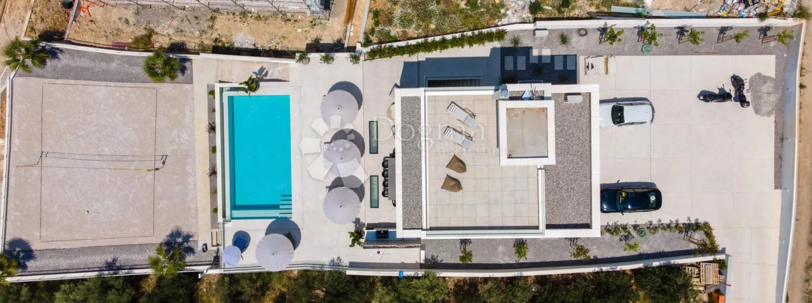villa sa bazenom i teniskim terenom, podstrana - slika 16