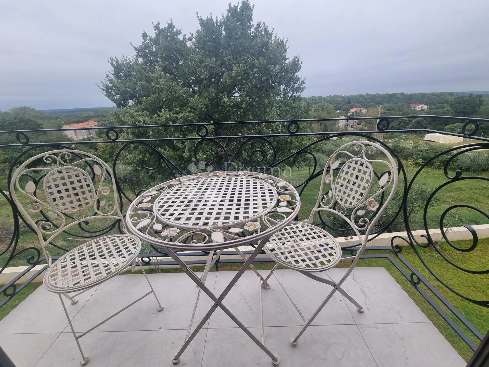 novoizgrađena vila u okolici barbana na brežuljku s otvorenim pogledom - slika 22