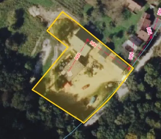 drvena kuća u naručju šume - slika 29