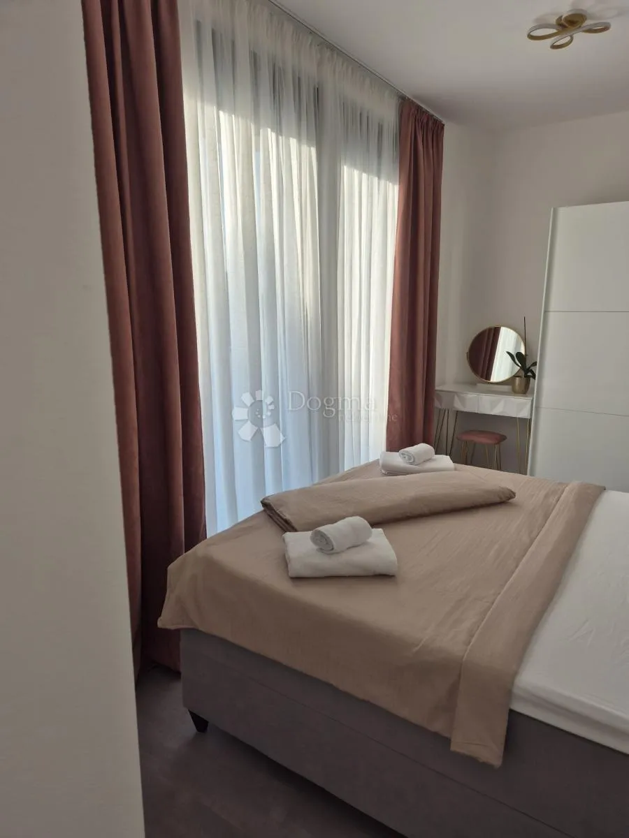 privlaka - moderno namještena luksuzna kuća s bazenom - slika 12