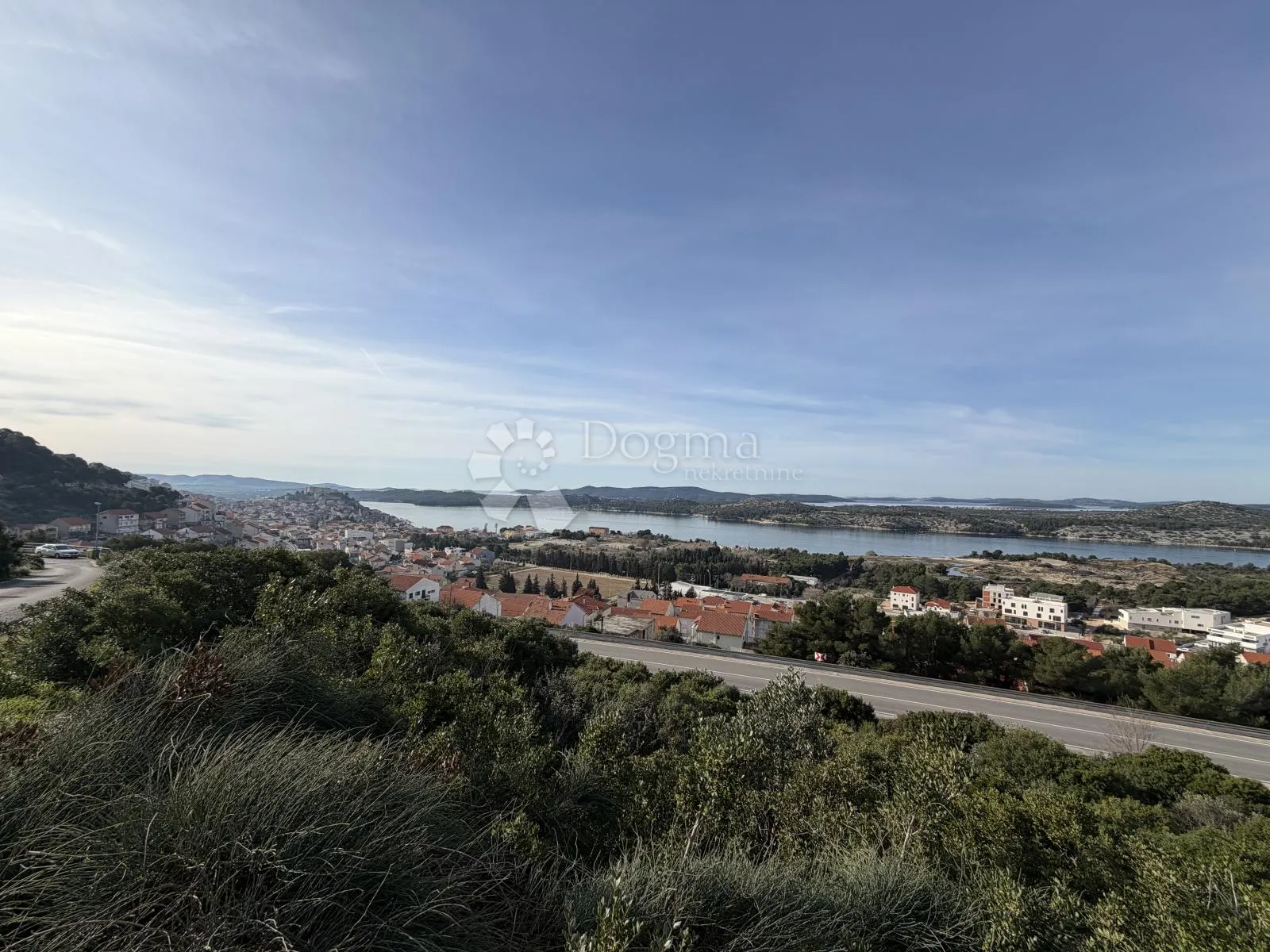 Za Investitore - Šibenik- Građevinsko Zemljište Sa Pogledom Na More I Stari Grad