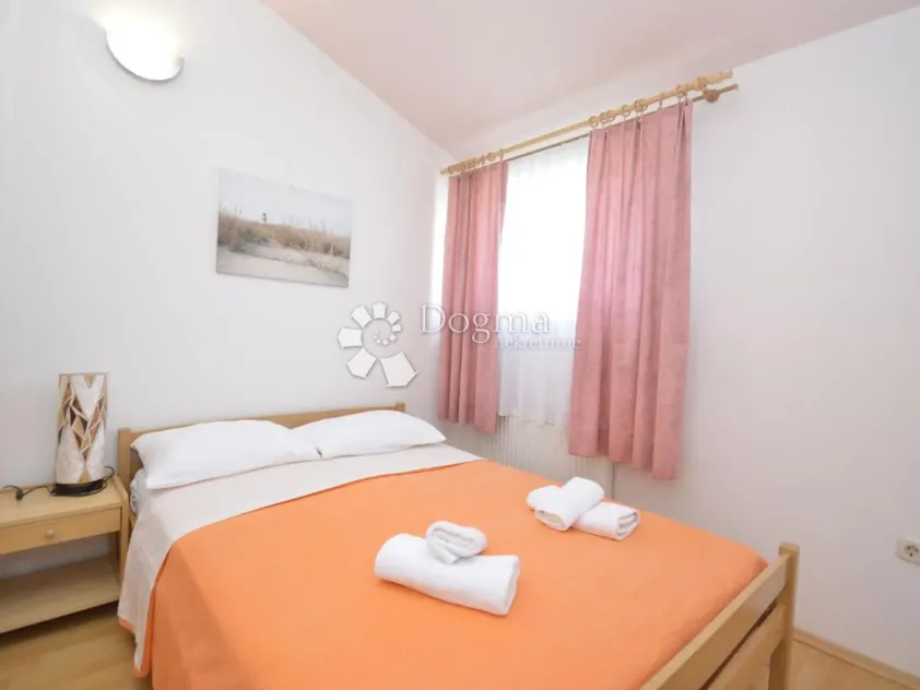 kuća sa apartmanima i bazenom u blizini fažane čeka na vas! - slika 9