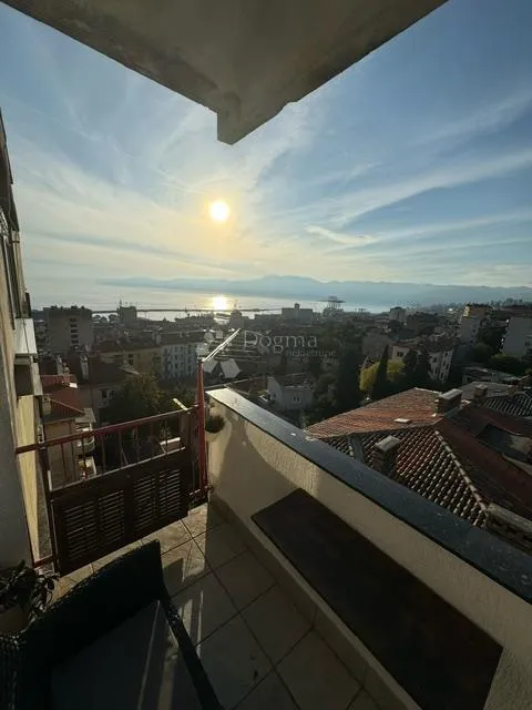 prostran stan sa predivnim pogledom na kvarnerski zaljev - slika 9
