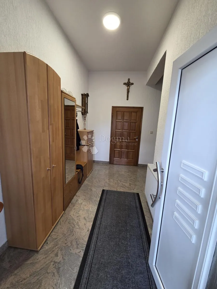 odlična kuća za prodaju sa poslovnim prostorom sesvete, kraljevački novaki - slika 12