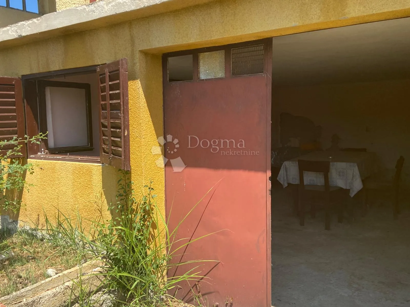vikend kuća - građevinsko zemljište 4680 m2 - slika 2
