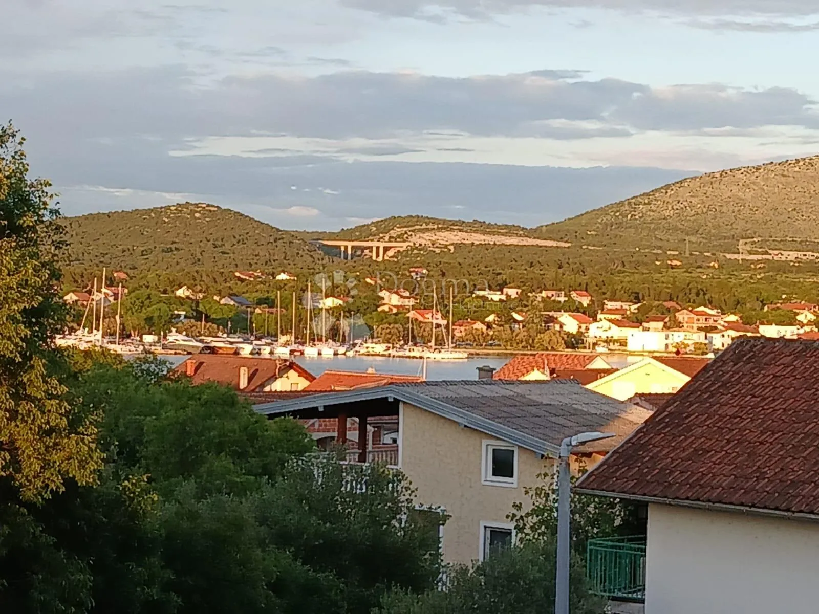 dvije terase, tri sobe, jedan prekrasan pogled | bilice - slika 19