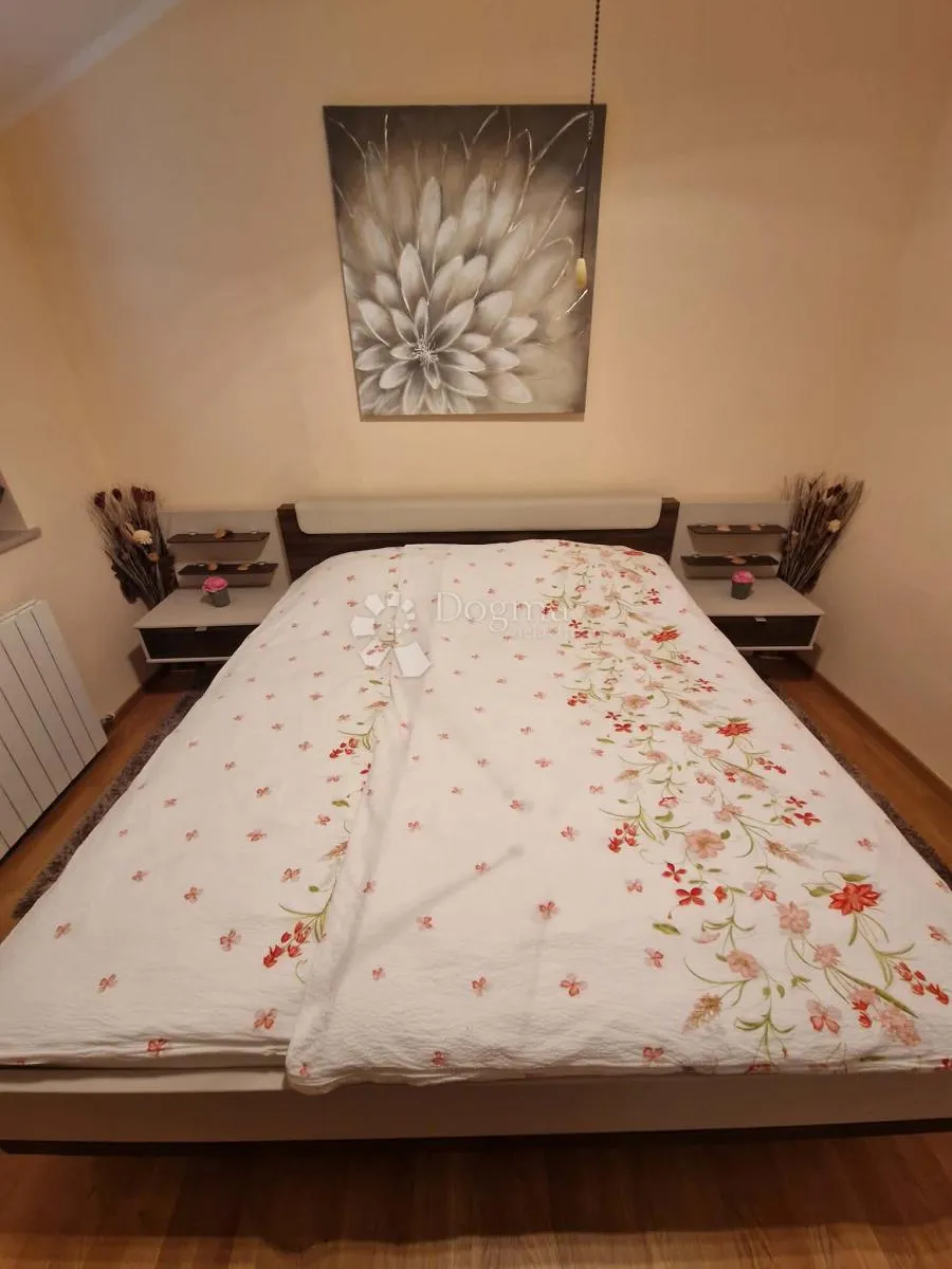 kuća s 4 apartmana - drugi red od mora - slika 86