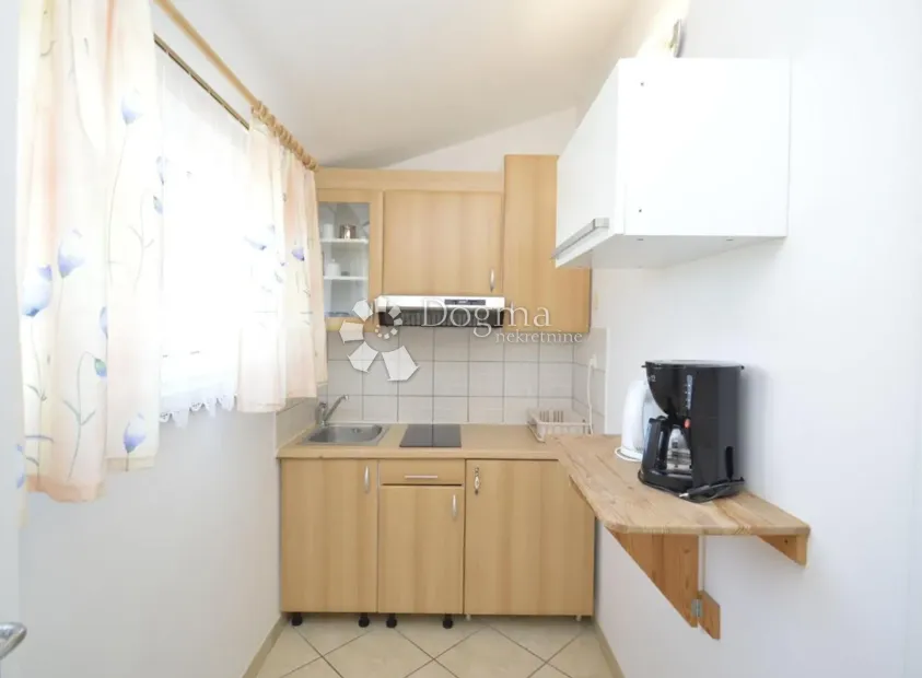 kuća sa apartmanima i bazenom u blizini fažane čeka na vas! - slika 16