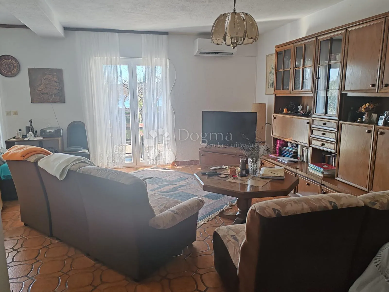 srima - atraktivna kuća u prvom redu do plaže s predivnim vrtom - slika 8