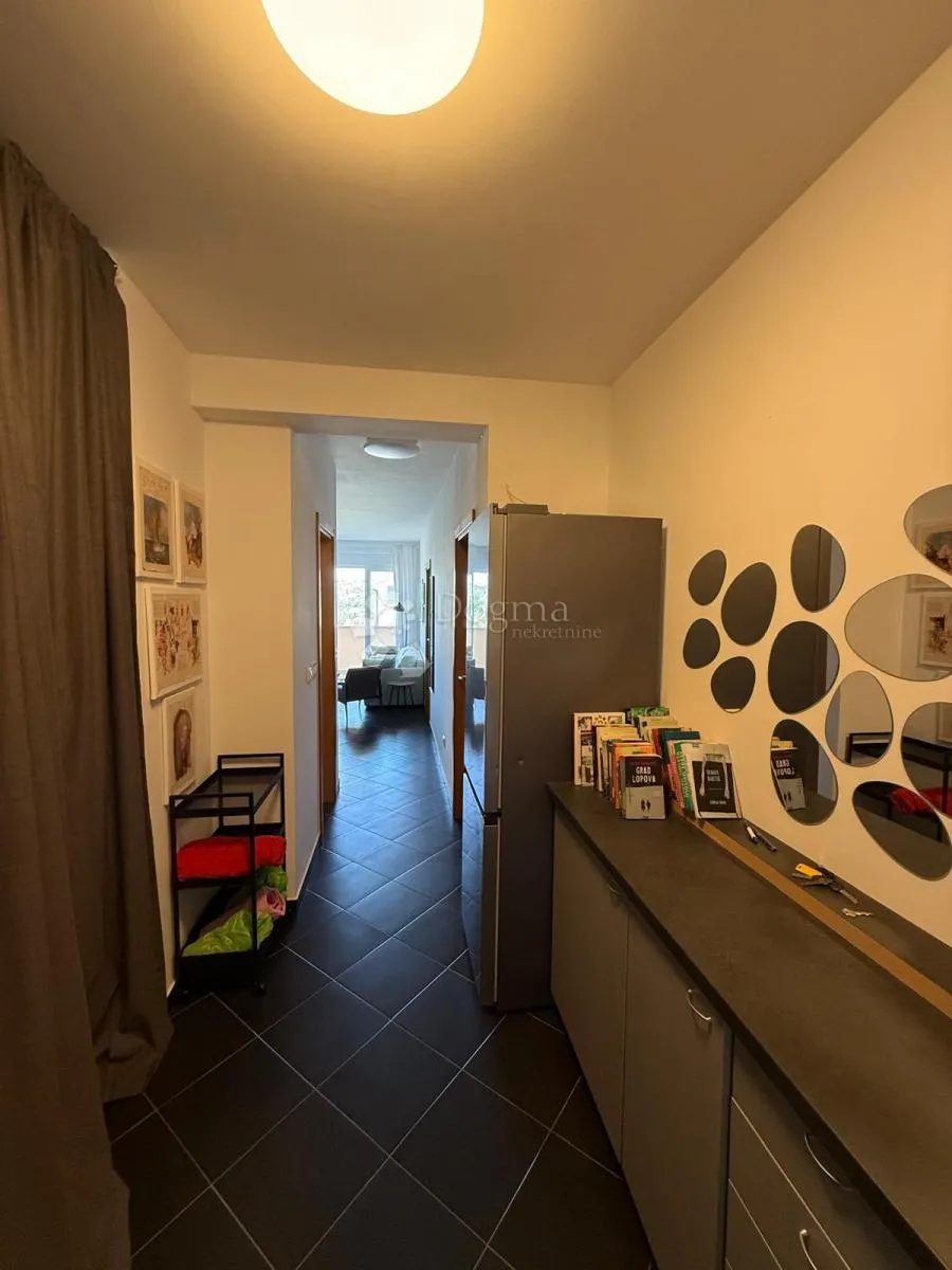 nov namješten apartman 200 m od mora sniženo - slika 6