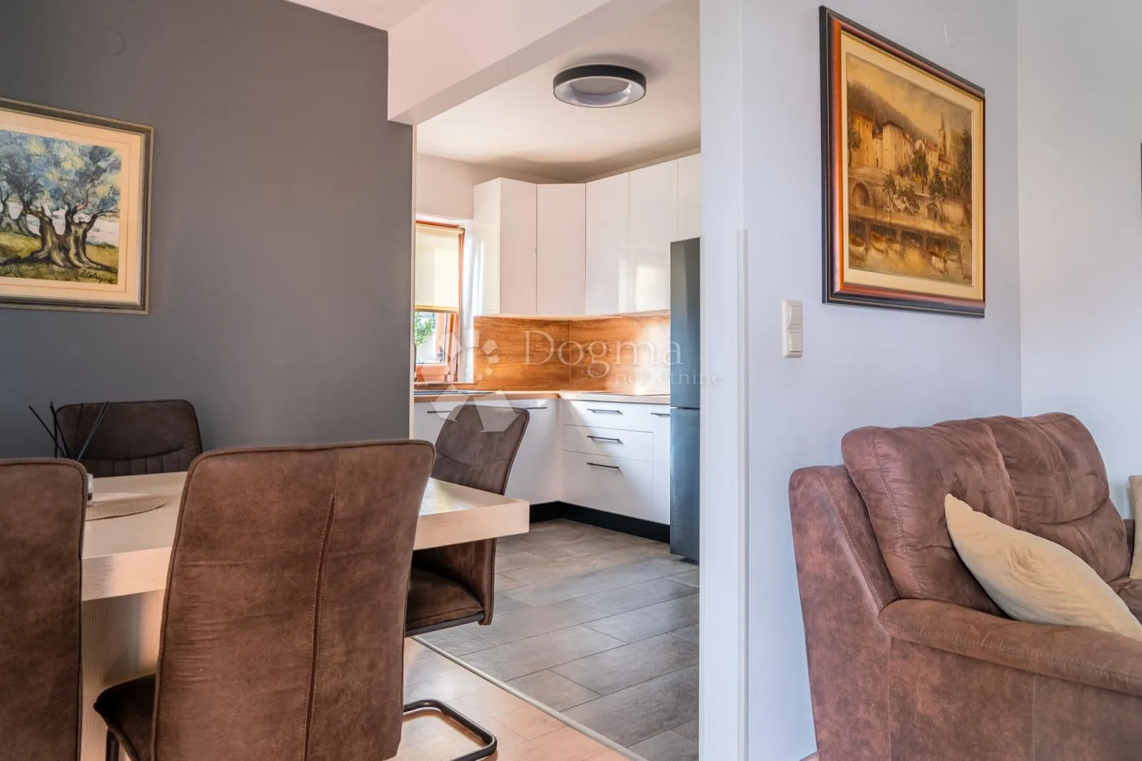 impozantna villa na trsatu - slika 12