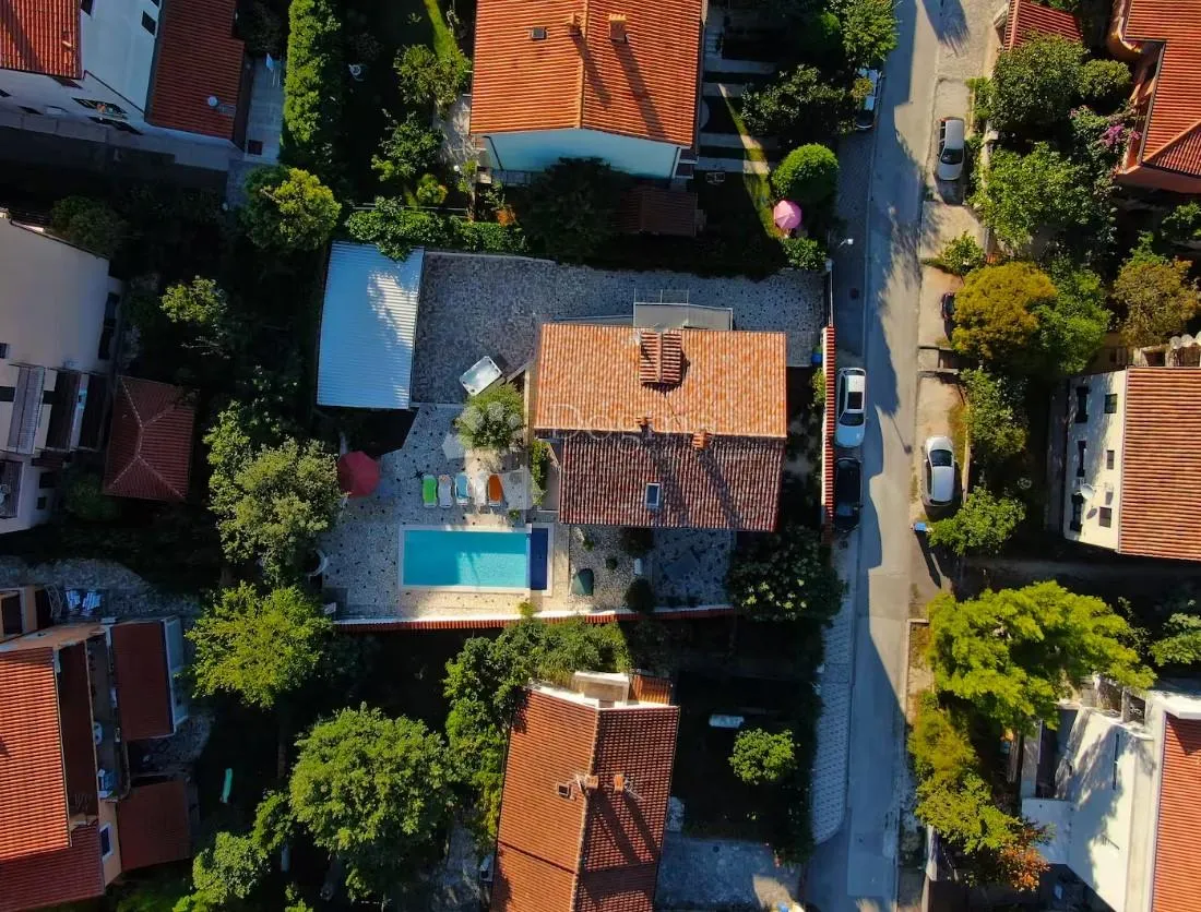 banjole – apartmanska kuća s bazenom, 4 apartmana i solarnom elektranom, 150 m od mora - slika 27