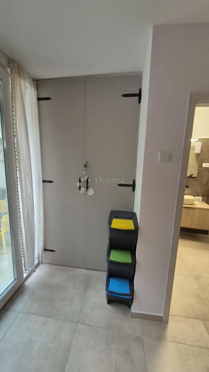stan blizu ekonomskog fakulteta u puli, površina 79,38 m2 sa uporabnom dozvolom - slika 24