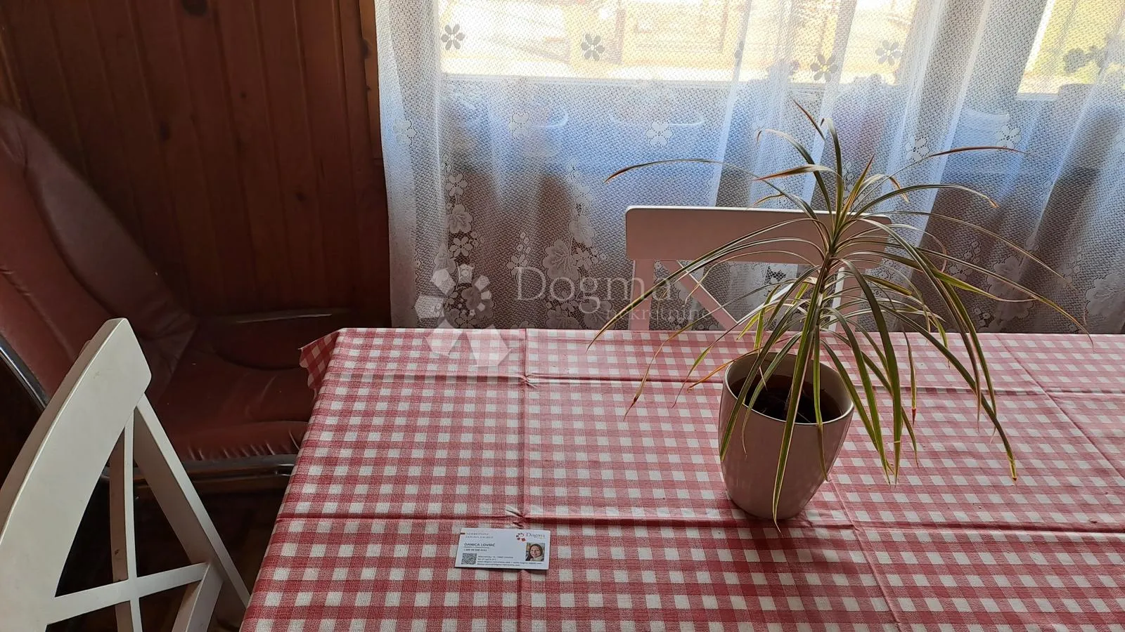 izvrsna lokacija, kuća s 3 stana - slika 8