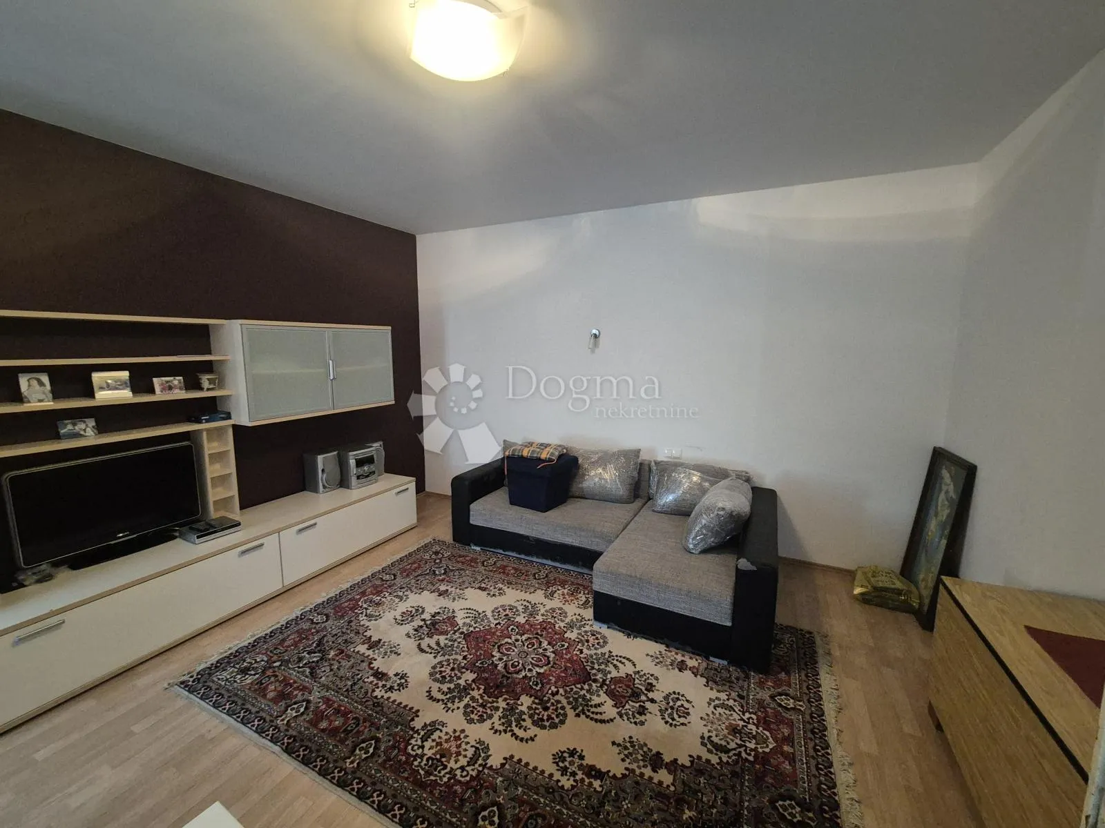 kuća u centru mihovljana sa ogromnim podrumom i 3.864m² zemljišta! - slika 2