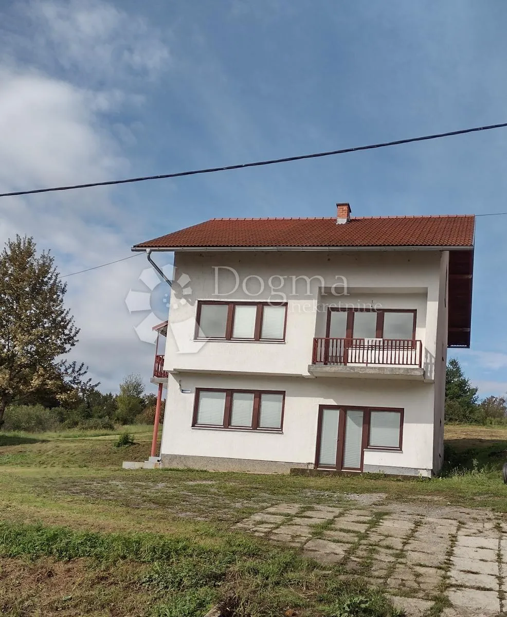 kuća s 2 stana i pp u prizemlju - slika 1