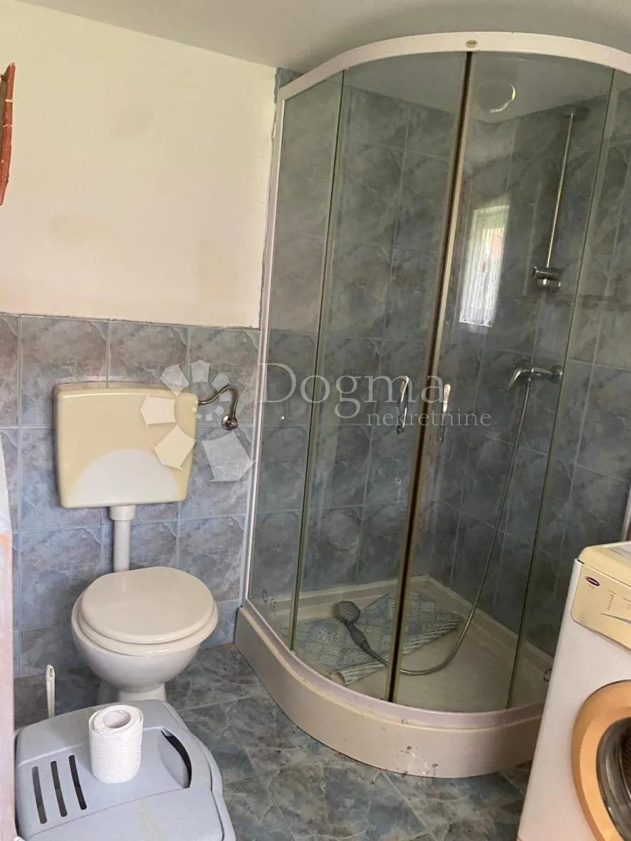 kuća u kaštelancu za renovaciju - prilika! - slika 12