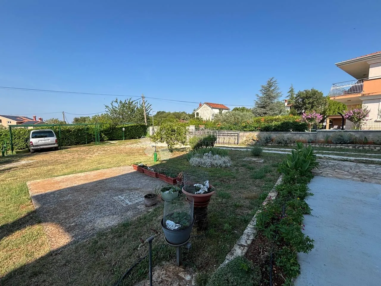 dvije stambene jedinice u roh-bau fazi + 591 m² okućnice – rovinjsko selo - slika 25
