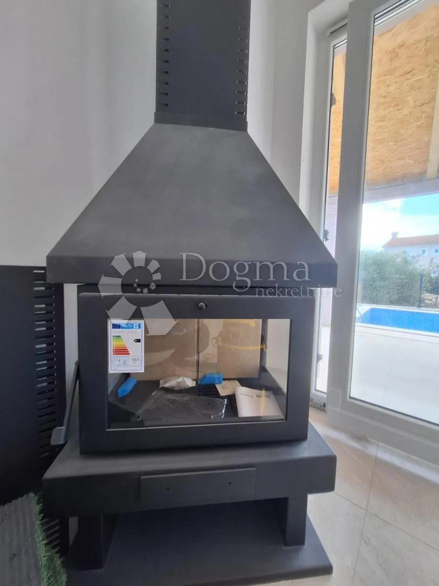 prilika! novogradnja sa 2 apartmana i bazenom - slika 11