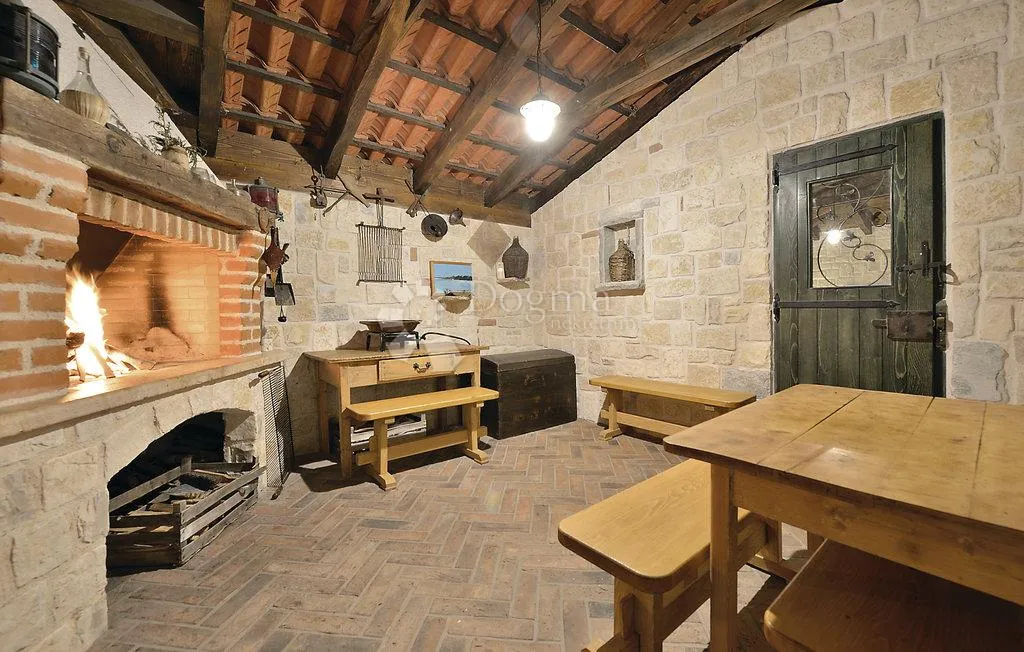 mediteranski raj u okolici šibenika - luksuzna vila na osami - slika 30