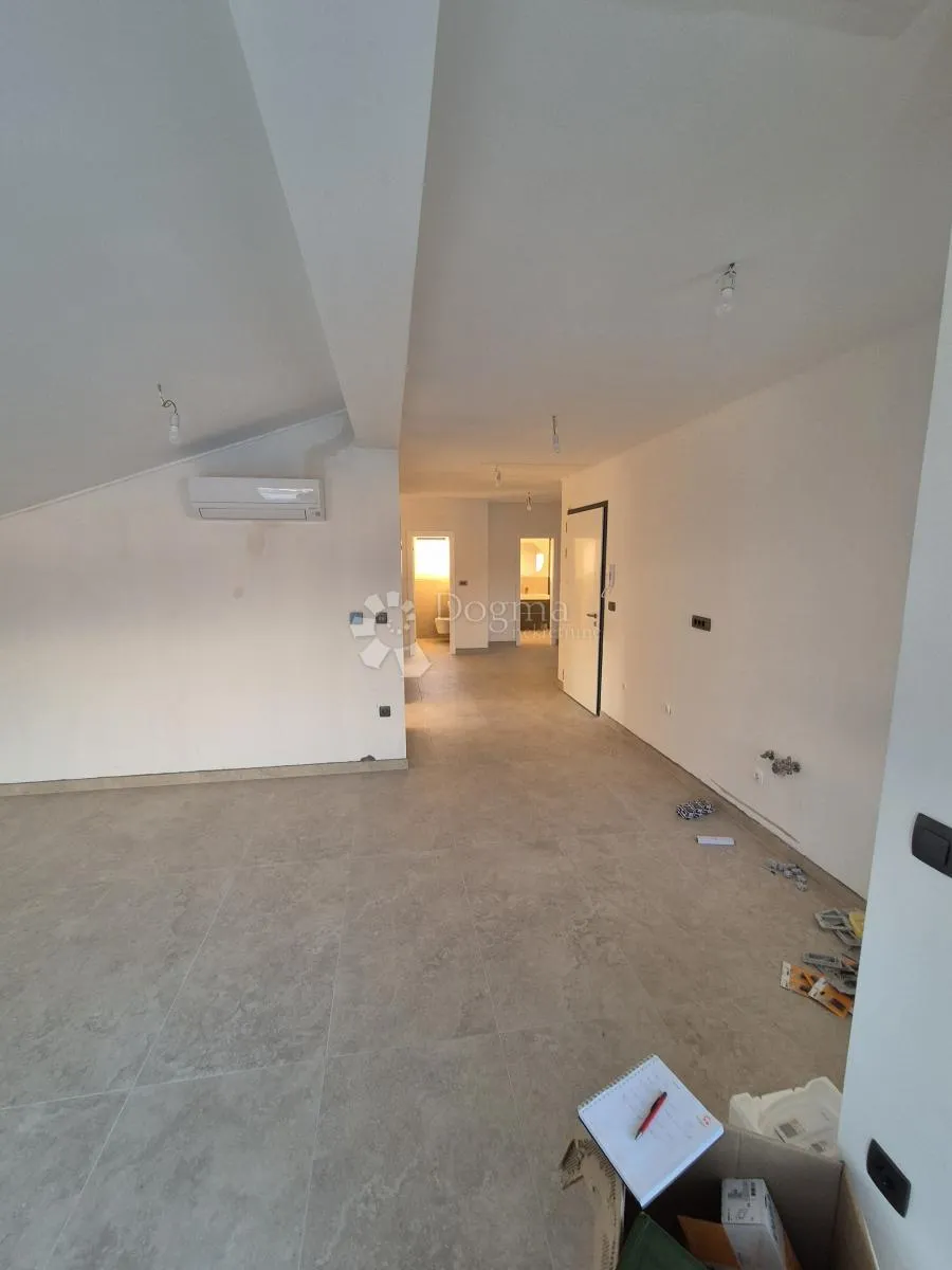 apartman potkrovlje 95m2-novogradnja - slika 4