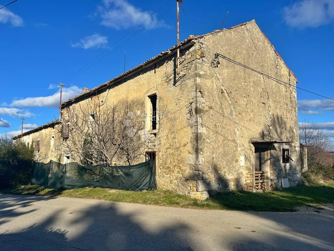 renomirani restoran s boutique hotelom na brežuljku - slika 33