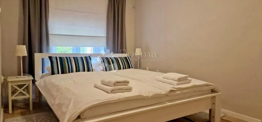 centar opatija, prodaja, prvi red do mora - slika 9
