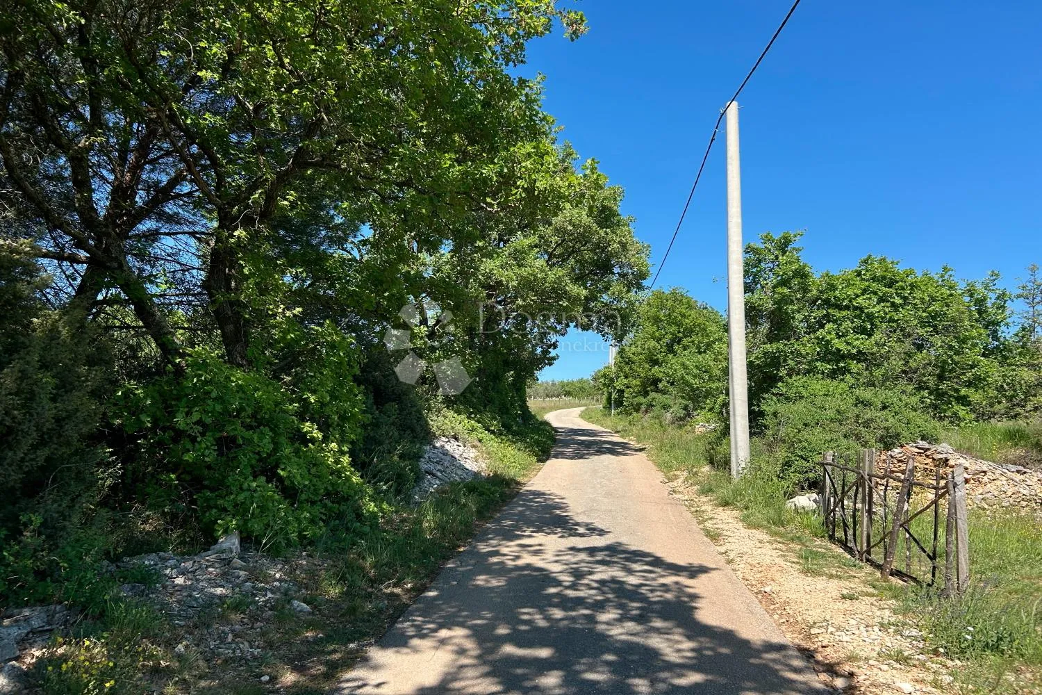 svetvinčenat – odlična parcela uz rub građevinske zone - slika 9