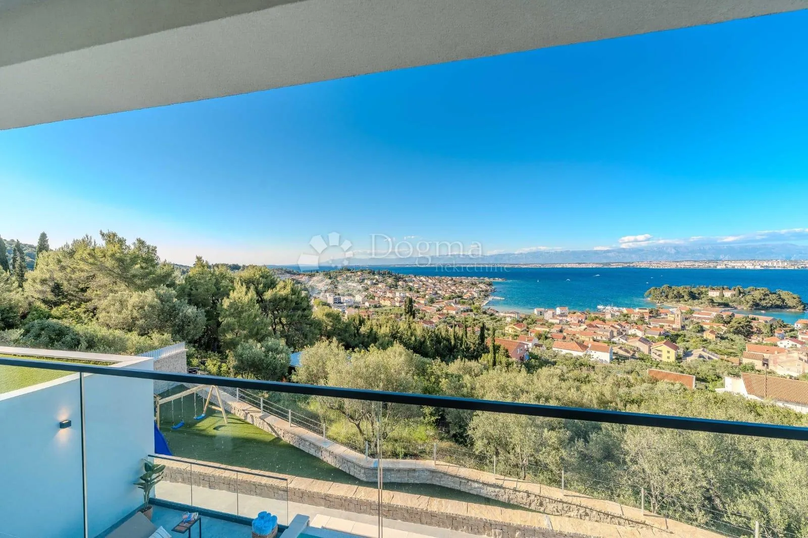 ekskluzivna vila s panoramskim pogledom - slika 11