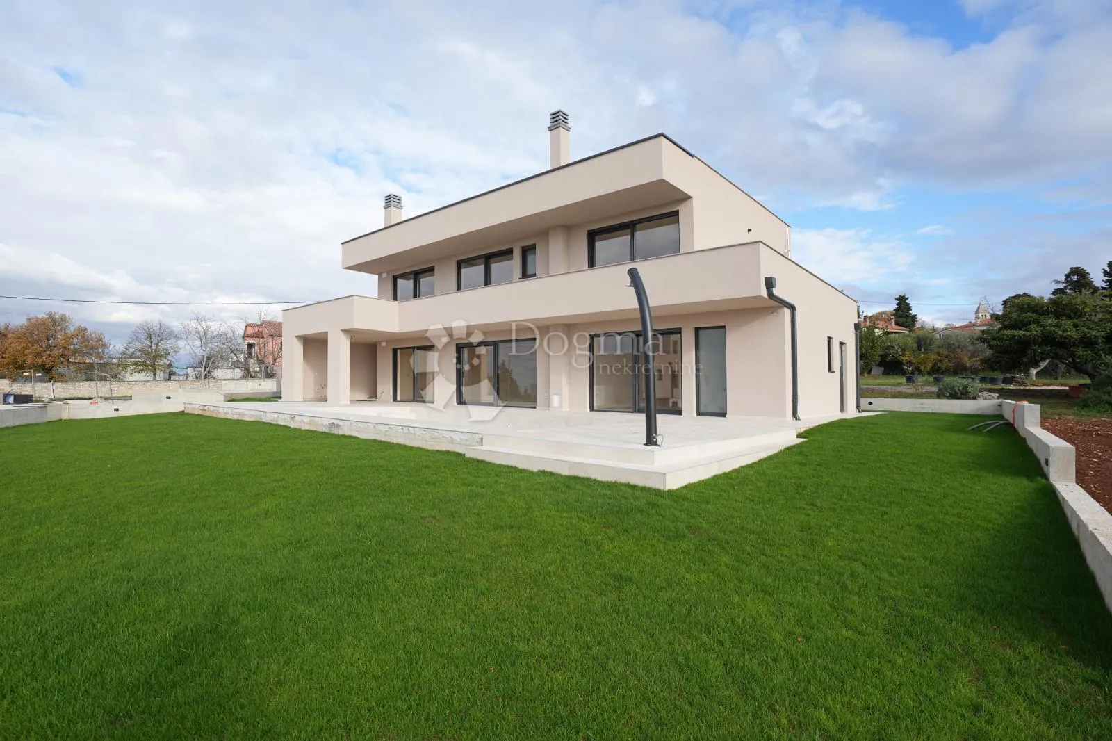 moderna vila s bazenom u naselju nedaleko poreča - slika 4