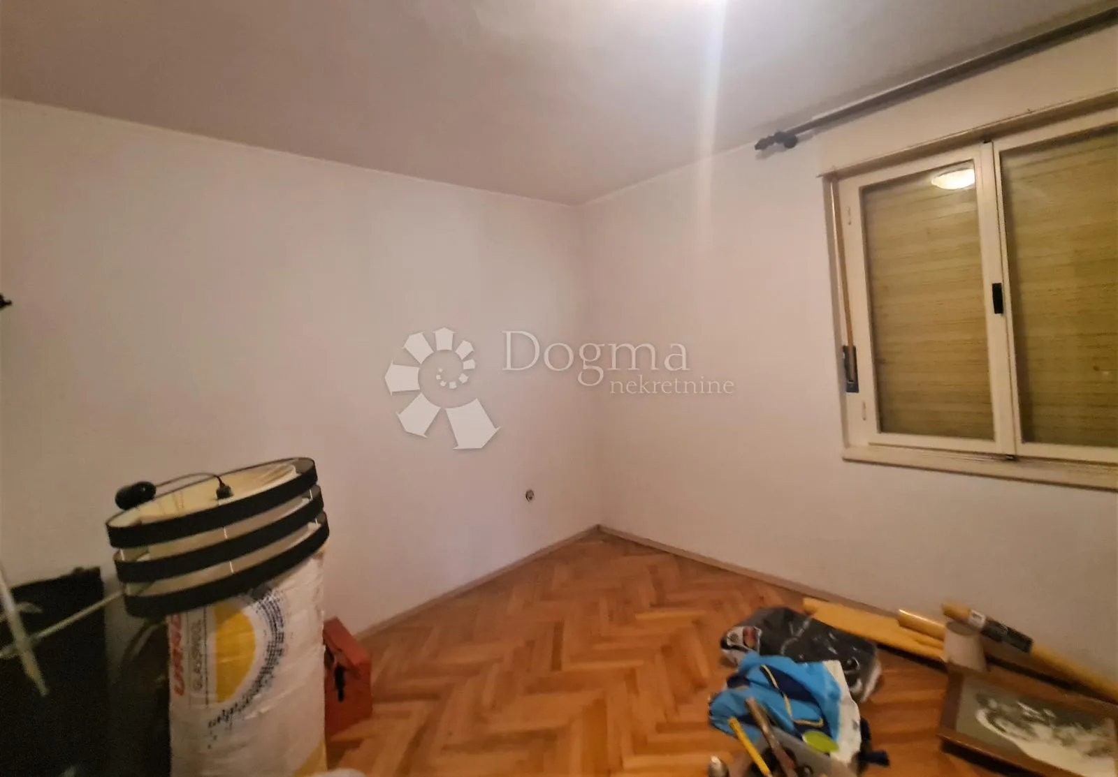 kuća na odličnoj lokaciji - slika 14