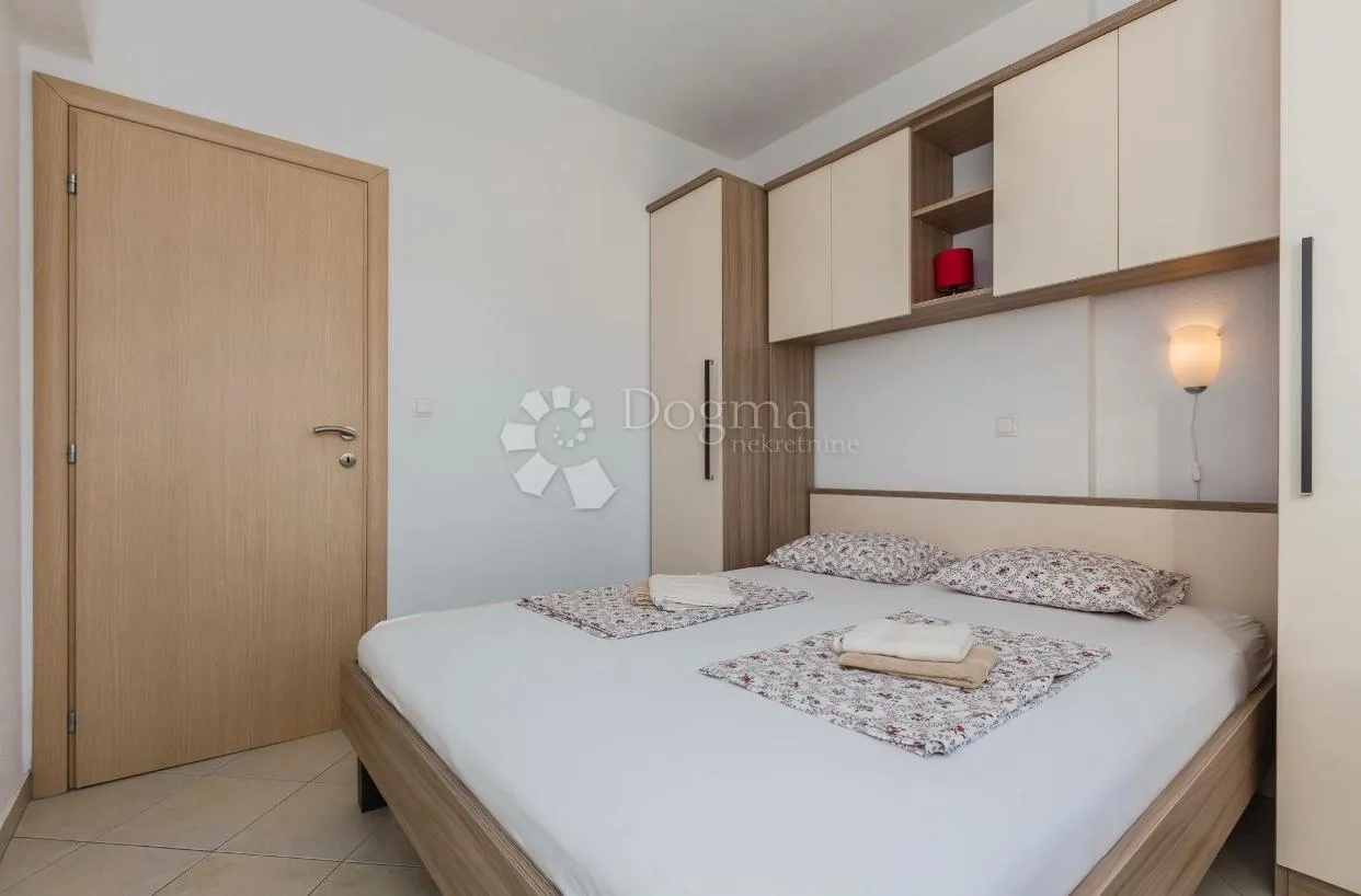 fantastična lokacija, dvojna kuća sa 3 apartmana samo 250 metara do plažena - slika 19
