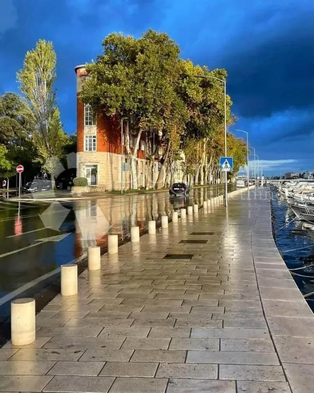 zadar, poluotok, posebna zgrada - slika 21