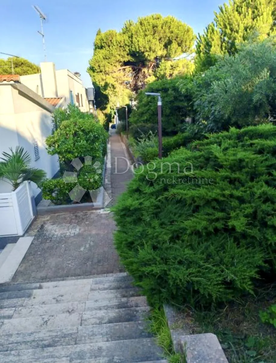 stan sa vrtom novigrad- mareda - slika 10