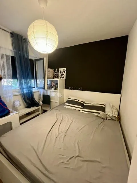 jadranovo,dvojna kuća 250 m od mora - slika 9