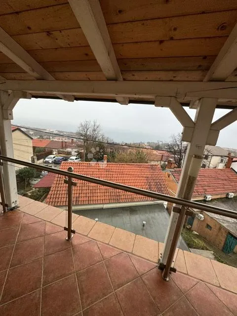 adaptirana kuća u srcu kostrene - idealna za obiteljski život! - slika 25