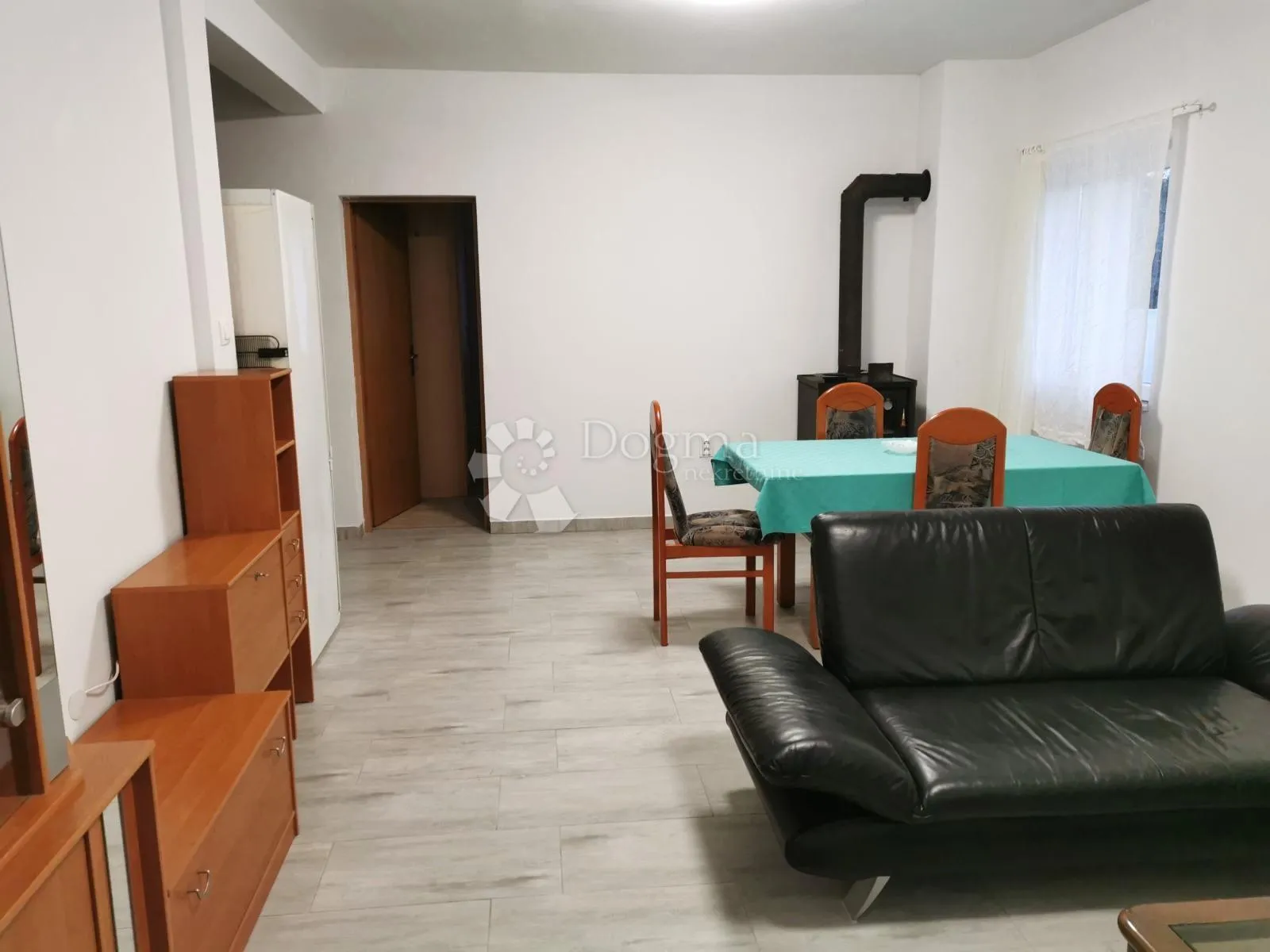 kuća sa velikom okućnicom - prilika! - slika 12