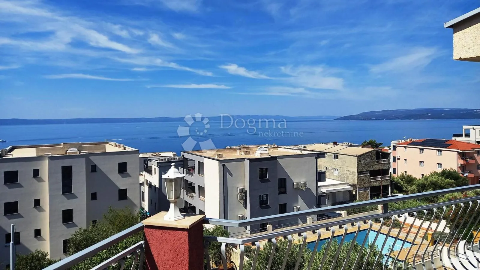 trosoban stan makarska - slika 1