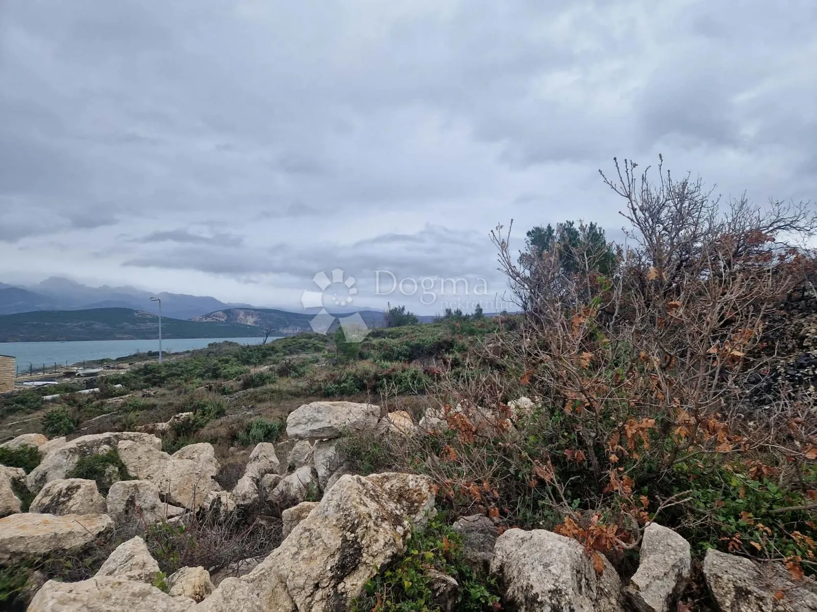 građevinsko zemljište uz more - novigrad - slika 20