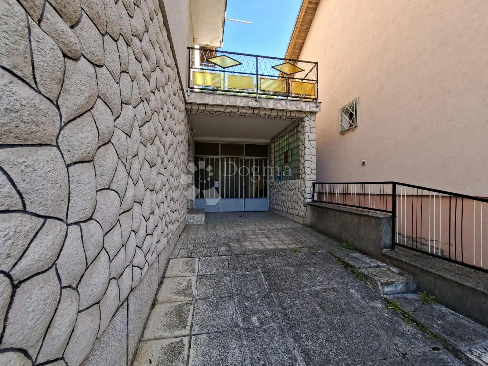 kuća 3 stana kustošija - slika 29