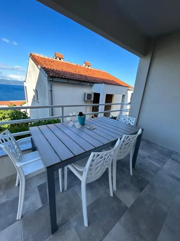 stan s pogledom na more 300 m od plaže! okolica labina - slika 2