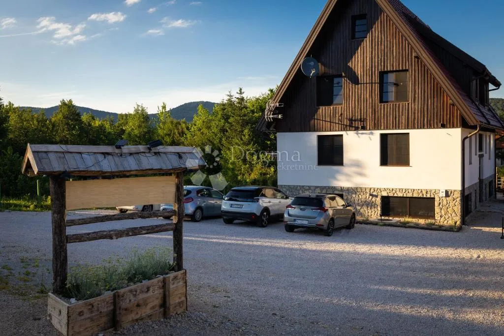 odličan manji hotel sa uigranim poslom - slika 3